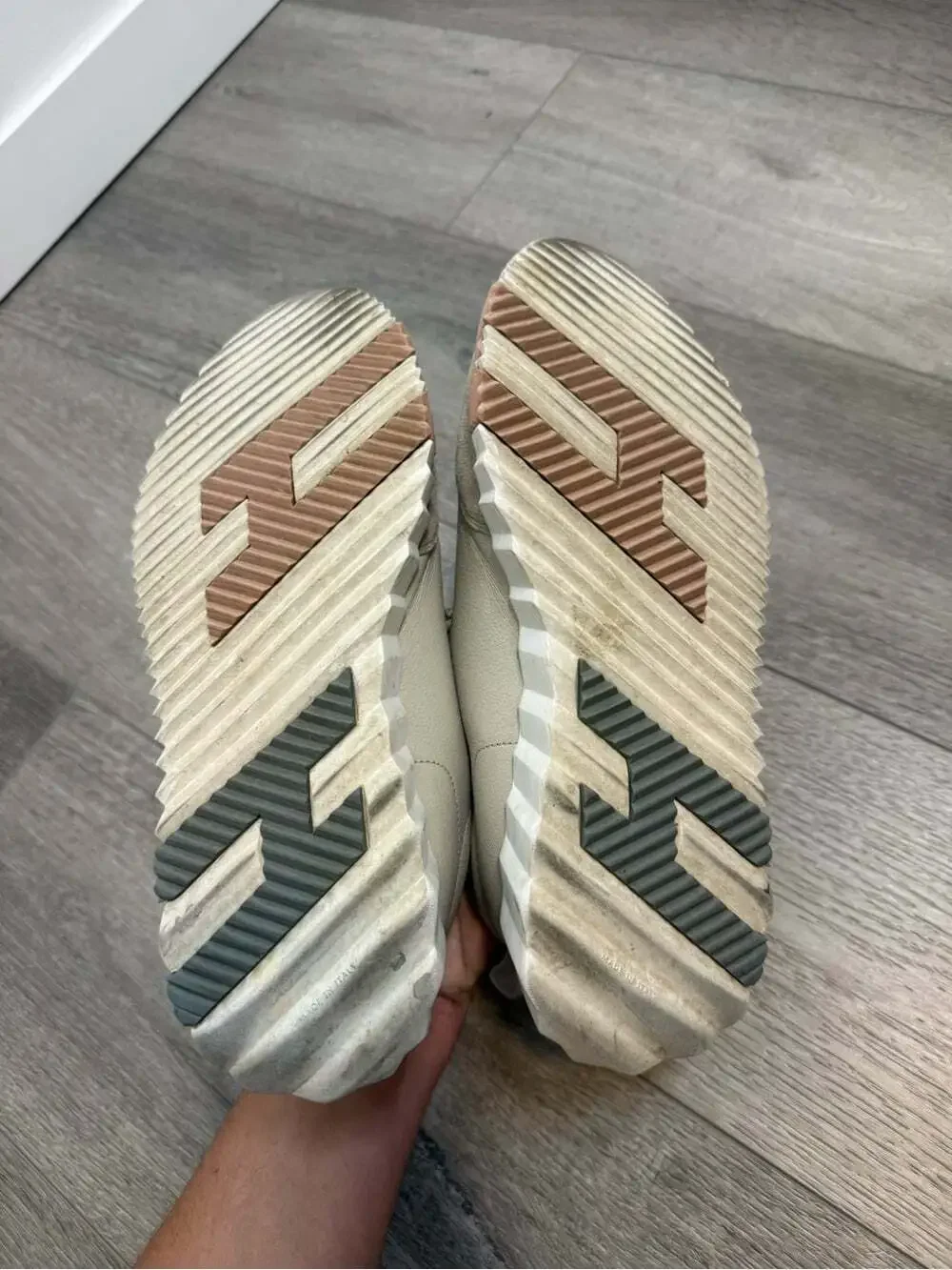 Hermes’ bouncing goatskin suede sneakers beige size 39